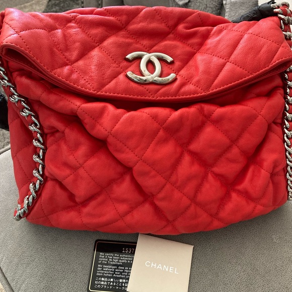 Chanel chain around hobo - Picture 4 of 13